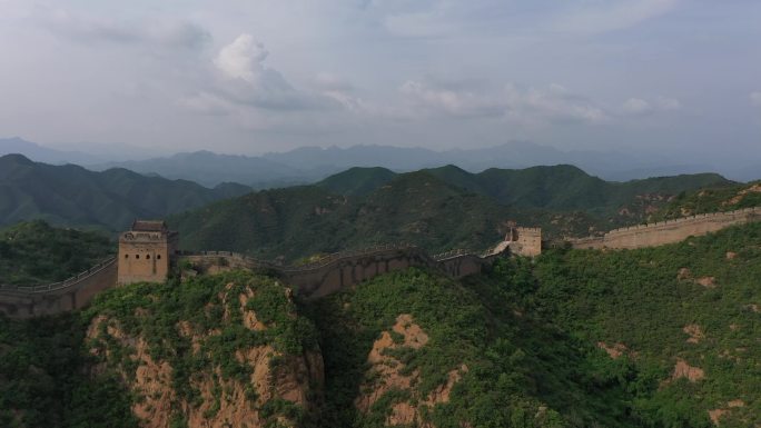 航拍万里长城 河北金山岭 北京八达岭