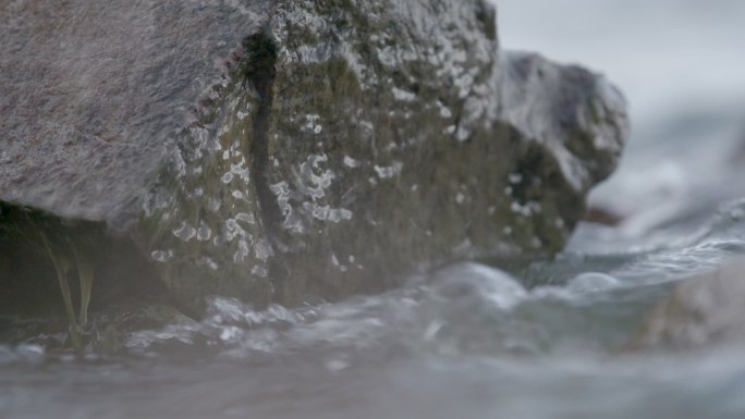 湖面 湖水 石头