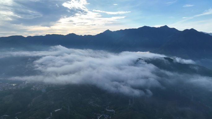 航拍浙江丽水山区县城云海天空