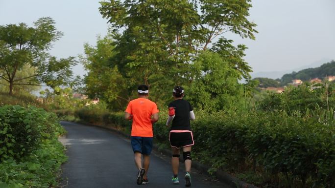 浙江农村城市绿道健身游步道市民跑步晨跑