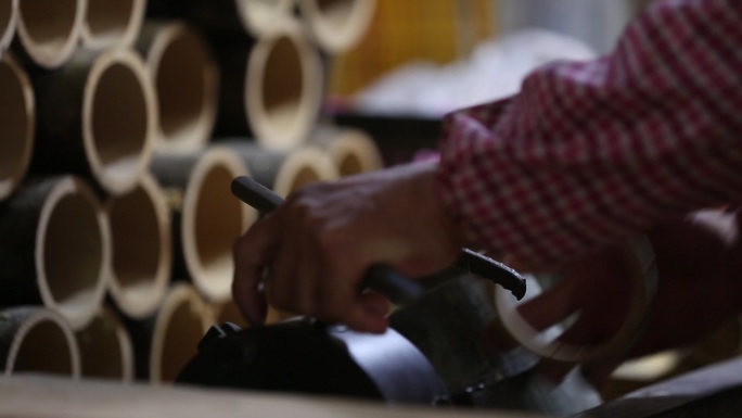 毛竹制品竹罐头竹筒加工生产实拍原素材