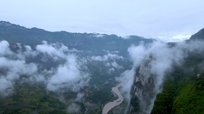 原始森林峡谷航拍