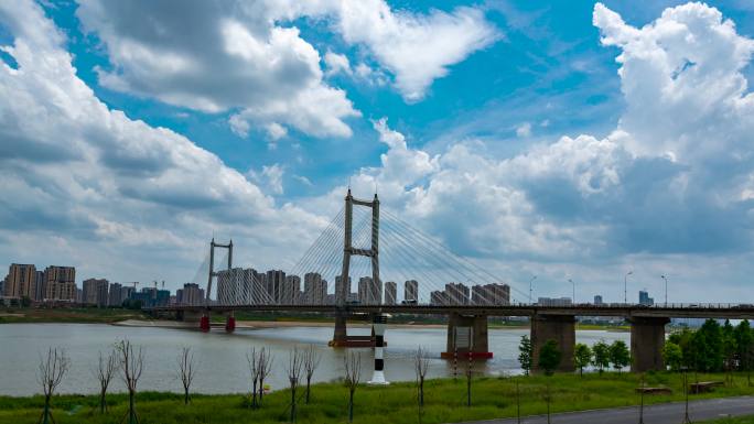 安徽蚌埠淮河解放桥夏日延时摄影4K