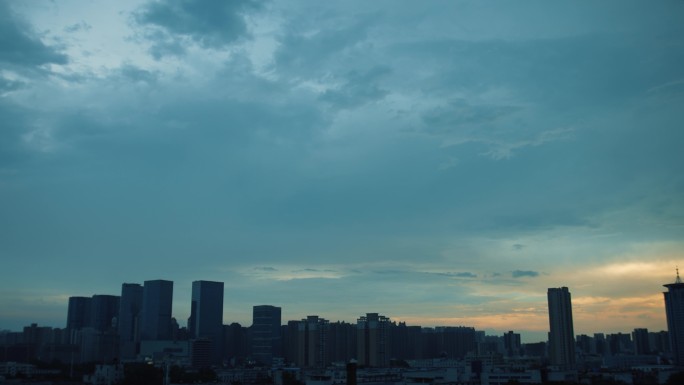 暴雨来临之前   城市 云 延时