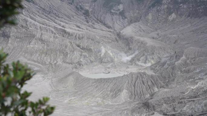 航拍印尼覆舟火山，万隆覆舟火山素材