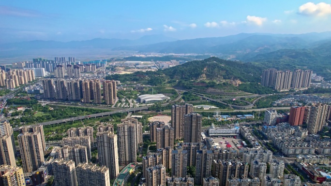 最新航拍 霞浦县城市大景 游泳馆