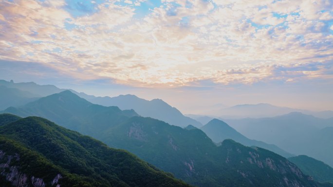 伏牛山日落航拍延时摄影