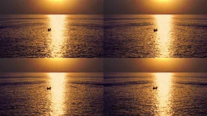 夕阳海面剪影
