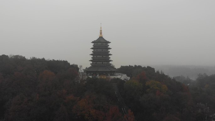 烟雨杭州杭州西湖雷峰塔雷音寺4K航拍