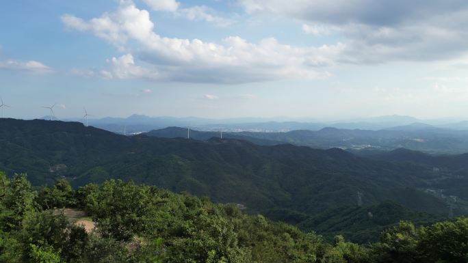 山顶放风舒适空镜