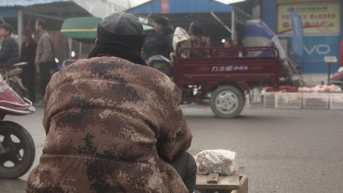 赶集 路边摊贩 卖麻糖