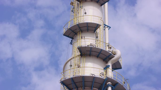 化工厂生产线化学管线管道气罐石油石化装置