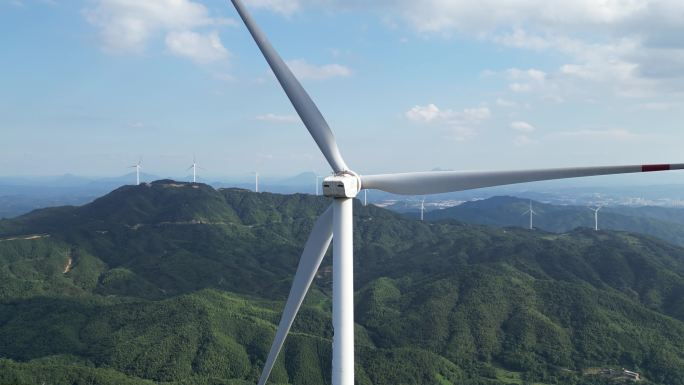 中国电投  风力大风车