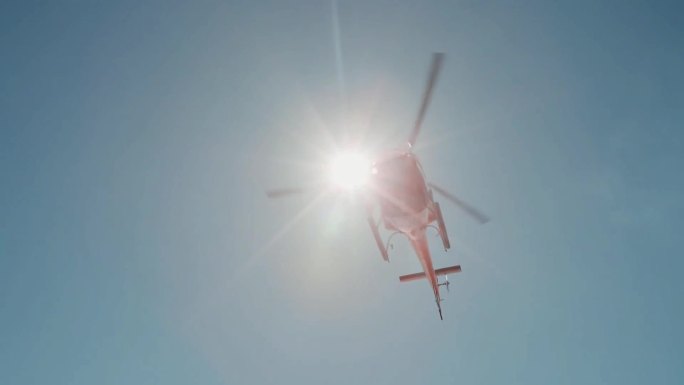 直升机雪地南极飞行