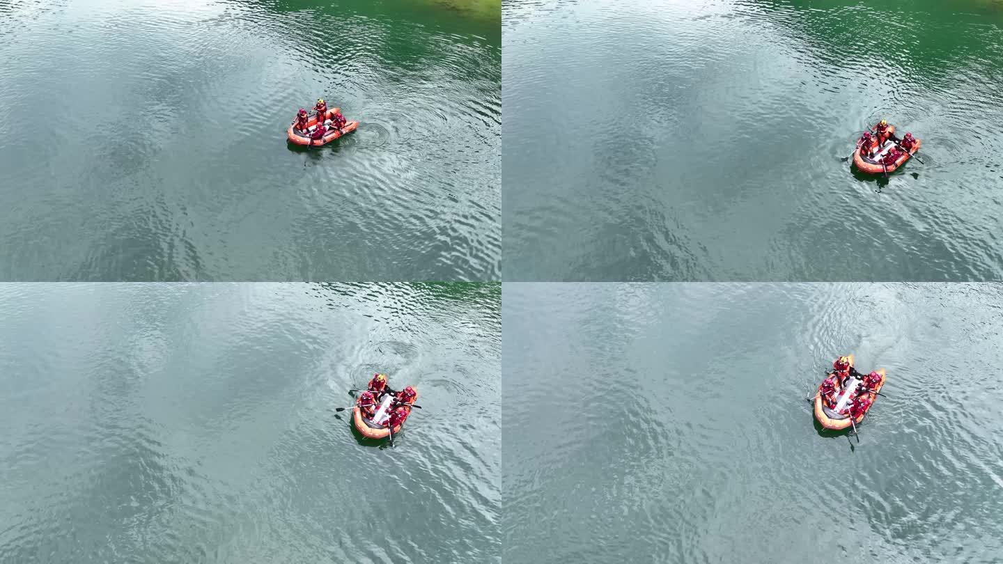 夏天旅游避暑漂流皮划艇划船戏水娱乐