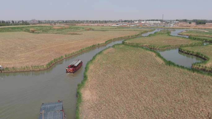 宁夏银川市兴庆区鸣翠湖国家湿地公园游船