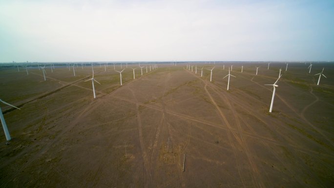 4K航拍_一望无际的北方绿色能源风车发电