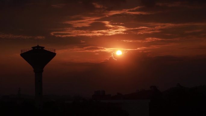 太阳落下 夕阳落日延时暖阳余晖