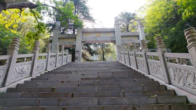 秦岭大山深山古寺古塔航拍4K实拍