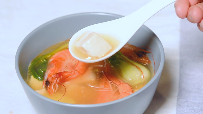 鲜虾豆腐汤4K视频