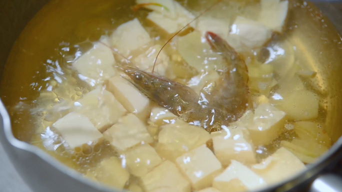 鲜虾豆腐汤4K视频