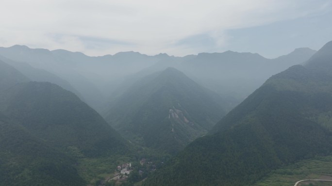 4K航拍陕西汉中天台山
