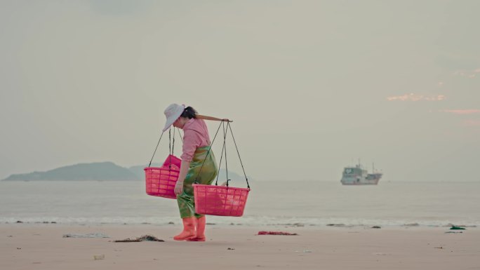 海浪沙滩 赶海 渔家女