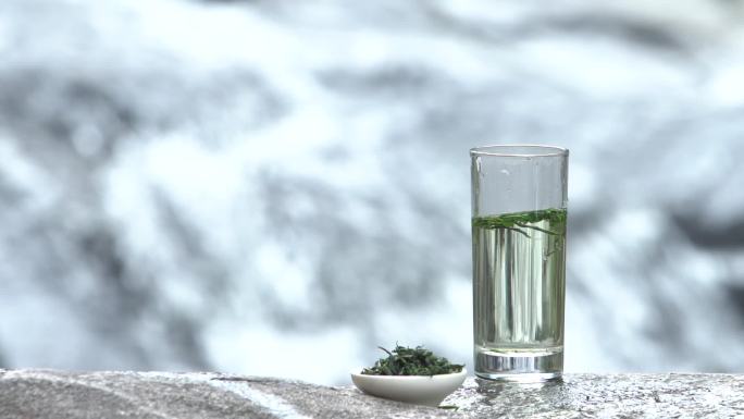 流水茶杯