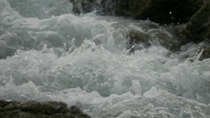 河流溪流流水水源水自然溪水