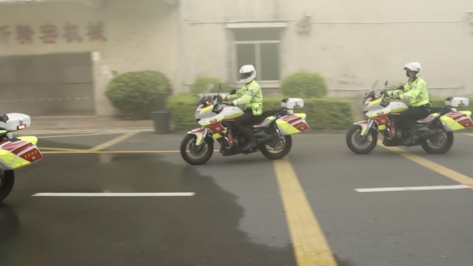 交警执勤_2