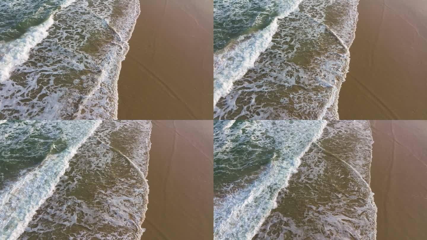 沙滩上的海浪
