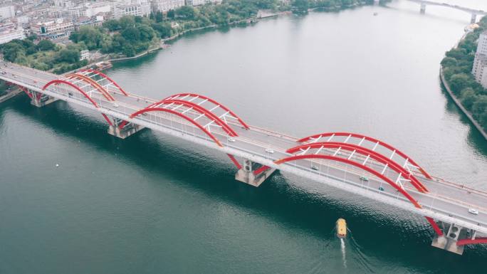 航拍广西柳州文惠桥与柳江上的水上公交