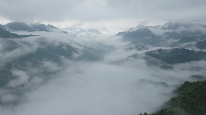 4K航拍陕西秦岭高山云海