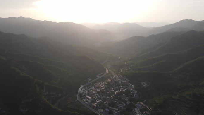 大山 山中村落 航拍 4K