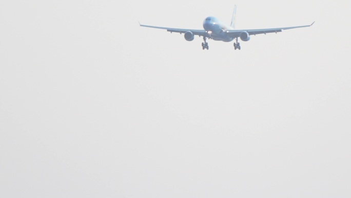 杭州萧山机场4k实拍飞机滑行到起飞