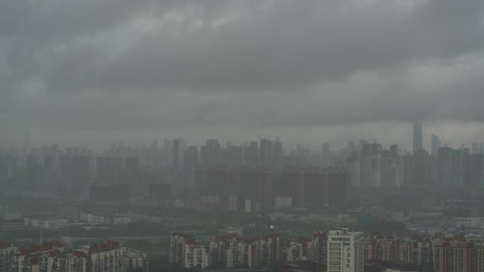 武汉中心大厦暴雨转晴天延时