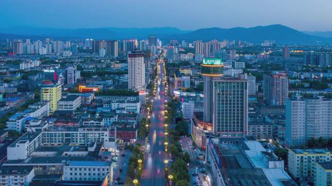 4K天汉大道夜景车流航拍延时