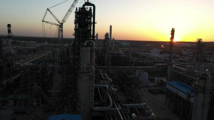 航拍-煤化工厂炼油厂夕阳夜景