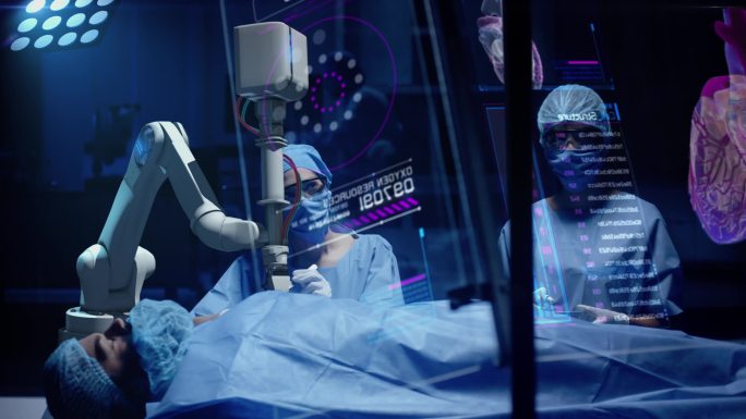 外科医生小组在透明屏幕上观察数据的同时，使用医用外科机器人进行精细的手术。现代医疗设备。微创手术用机