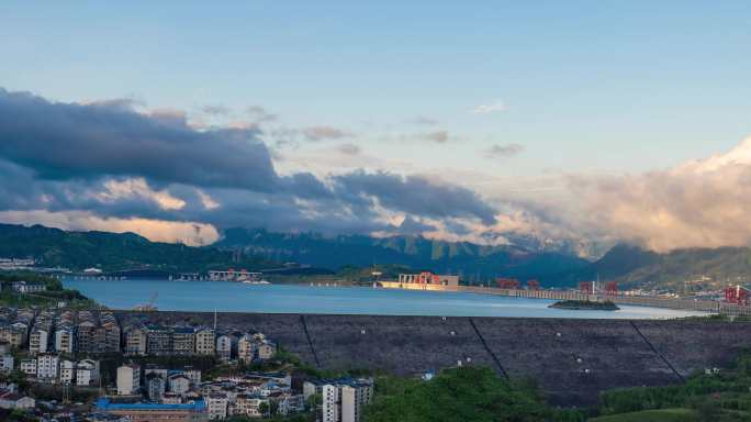 三峡大坝雨后延时摄影