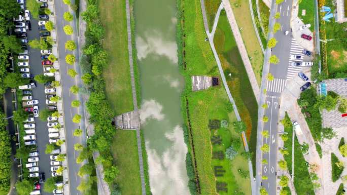 航拍深圳城市景观，河流水道水文生态环境