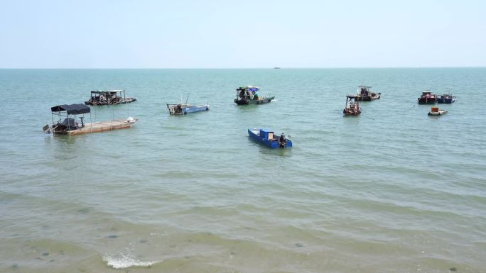 北海大海海浪海边渔船避风港