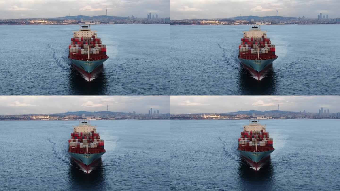 超大集装箱船在海上的航拍，俯瞰全景。超大集装箱船前视图的航拍 