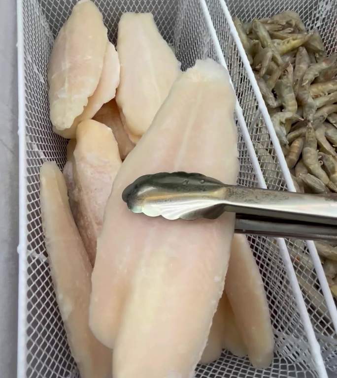 超市 龙虾尾 海鲜 鱼 水饺 牛排