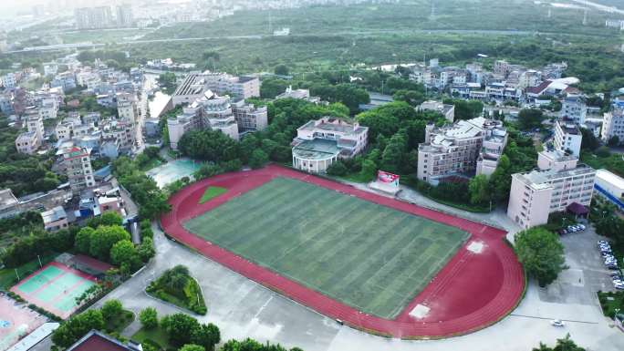 华南农业大学珠江学院航拍新建足球场建筑