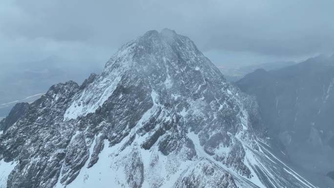 雪山航拍