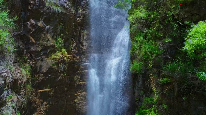 鲁山阿婆寨景区峡谷瀑布