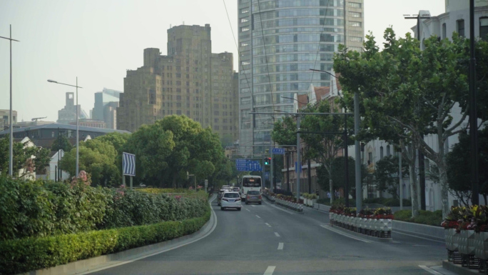 原创上海城市街道车流人流天空人行道空镜