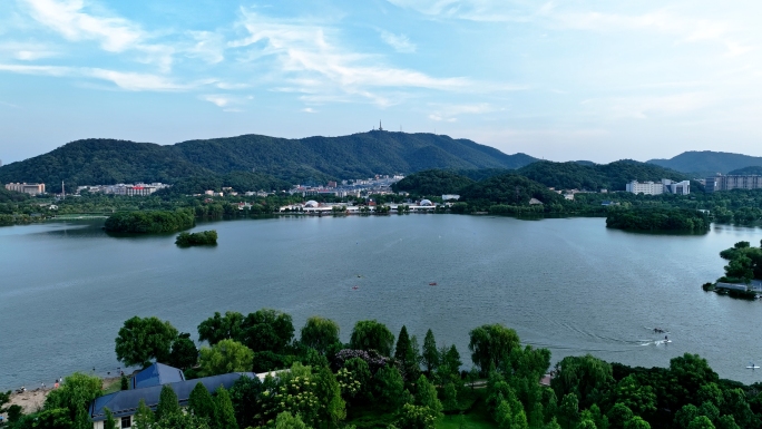 长沙岳麓区咸嘉湖公园、公园拍市区大景