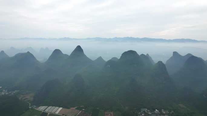 航拍中国广西最美高速那合高速桂林阳朔云海